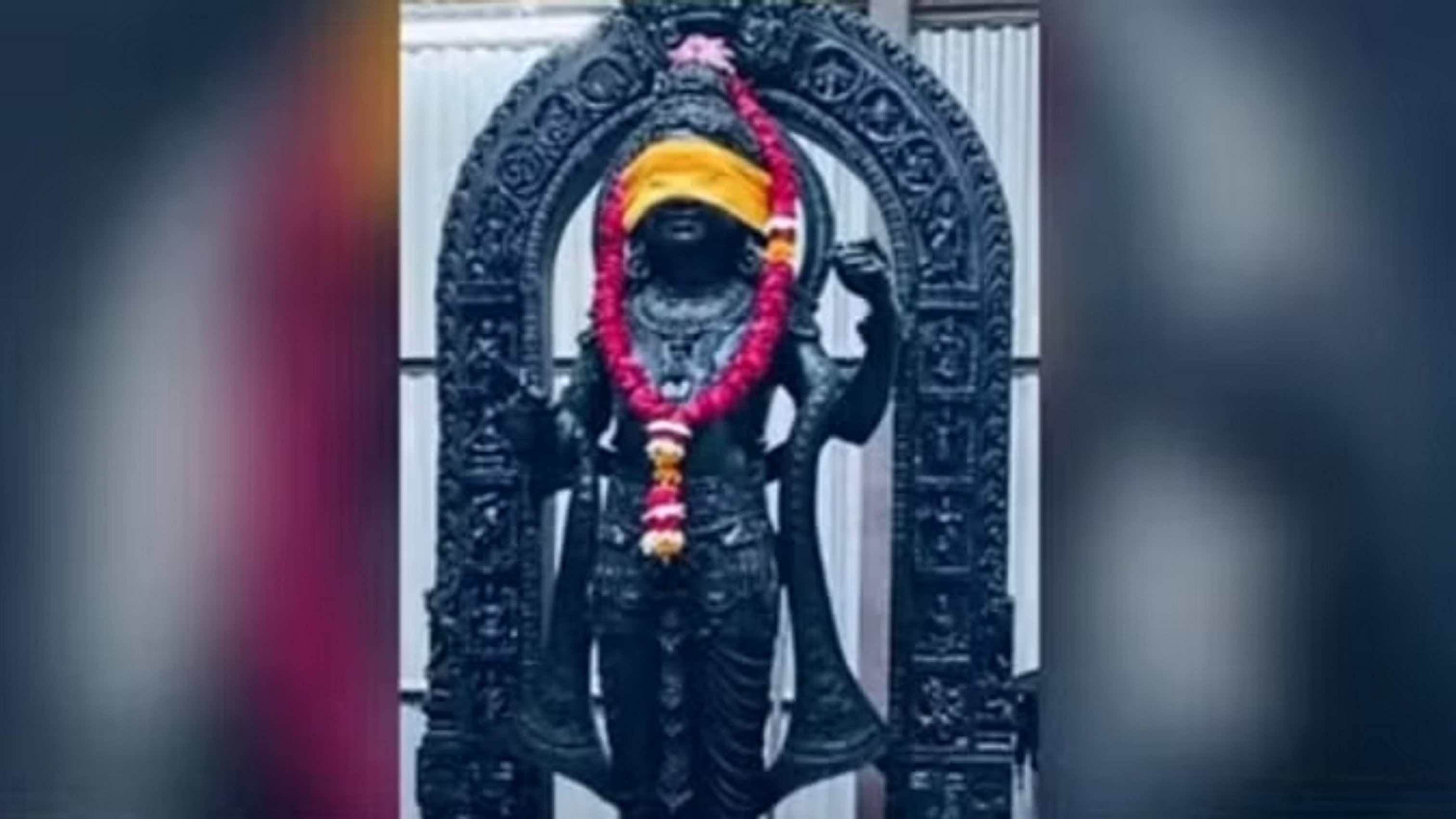 राम मंदिर गर्भगृह में स्थापना के बाद आई प्रभु श्रीराम की नई तस्वीर