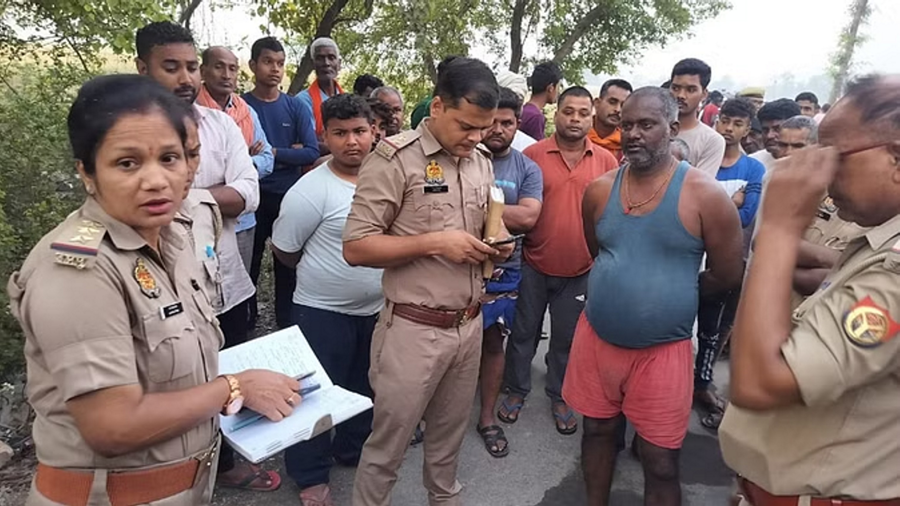 चाय बनाते समय गैस सिलेंडर फटा, तीन बच्चे और मां की मौत