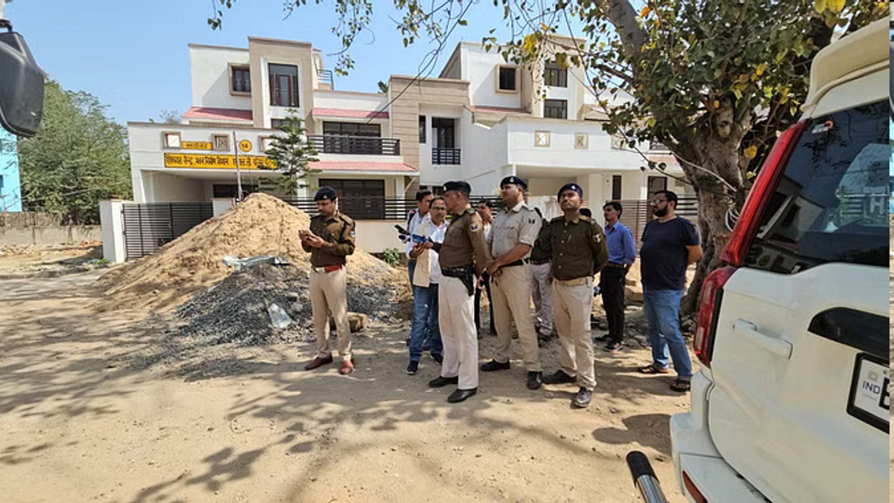 सचिवालय थाने के पीछे एमएलसी आवास में मर्डर