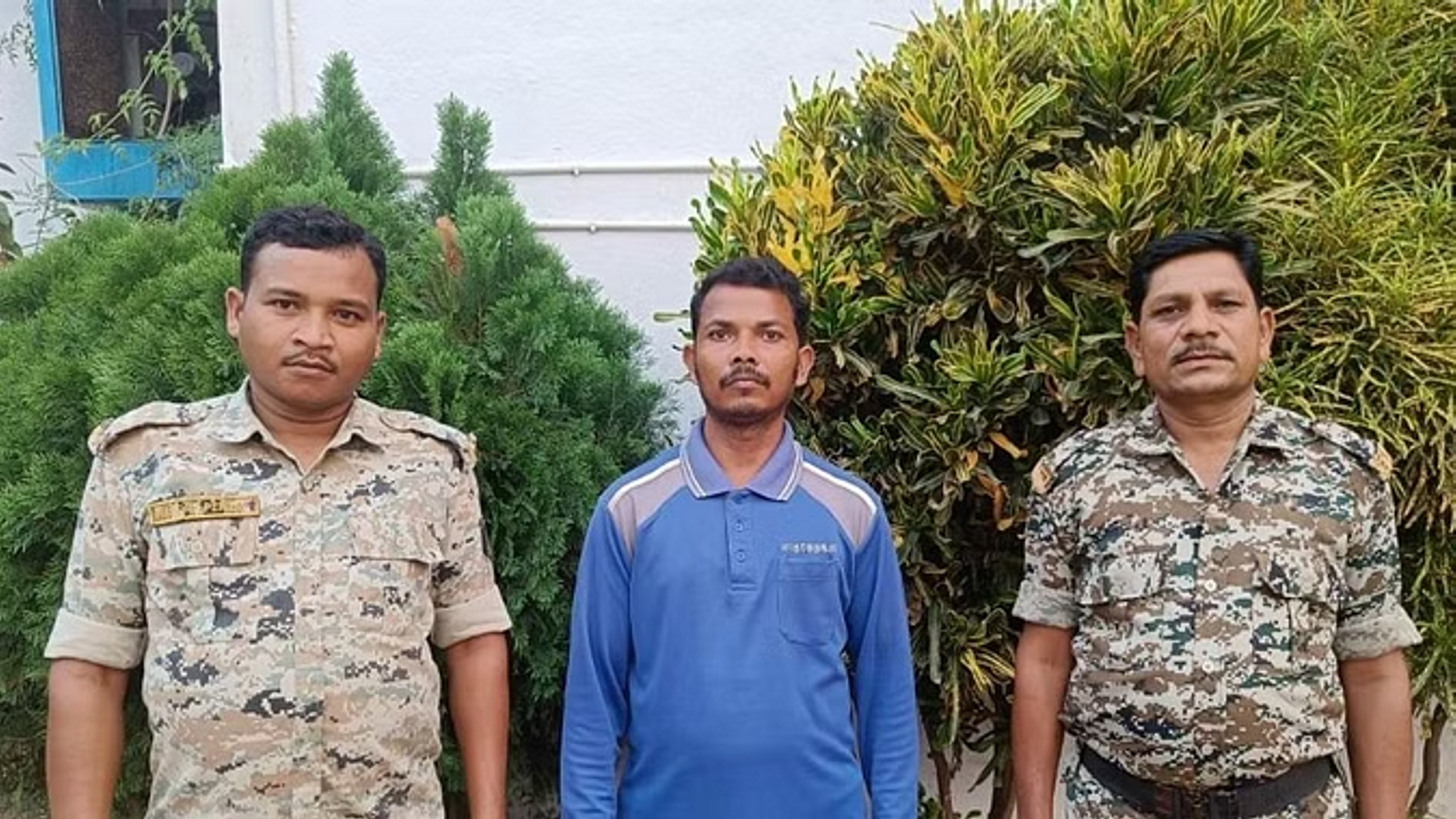 एक लाख का इनामी नक्सली गिरफ्तार