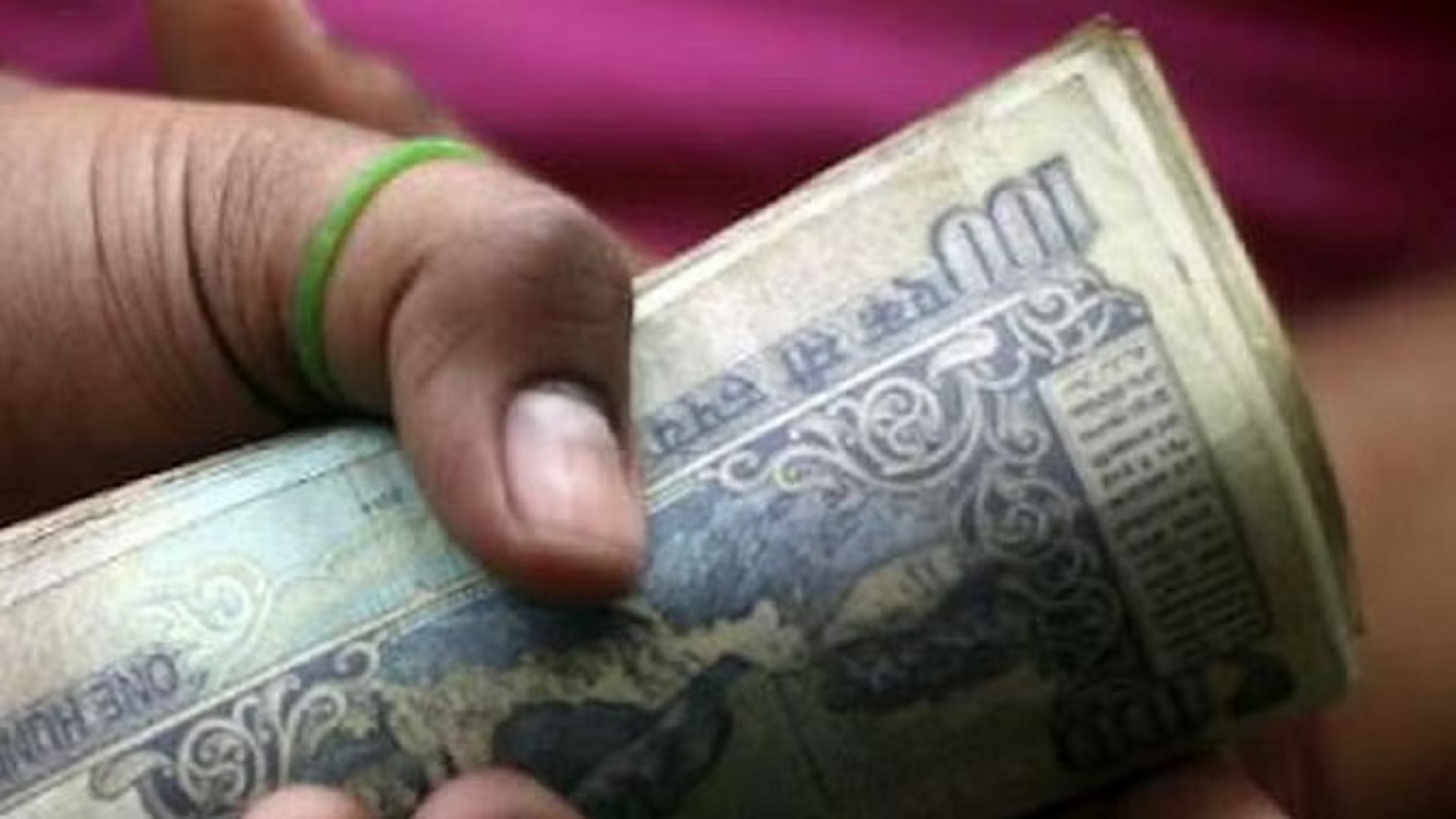 रिश्वत लेने का ऑडियो वायरल करने के मामले में तीन निलंबित