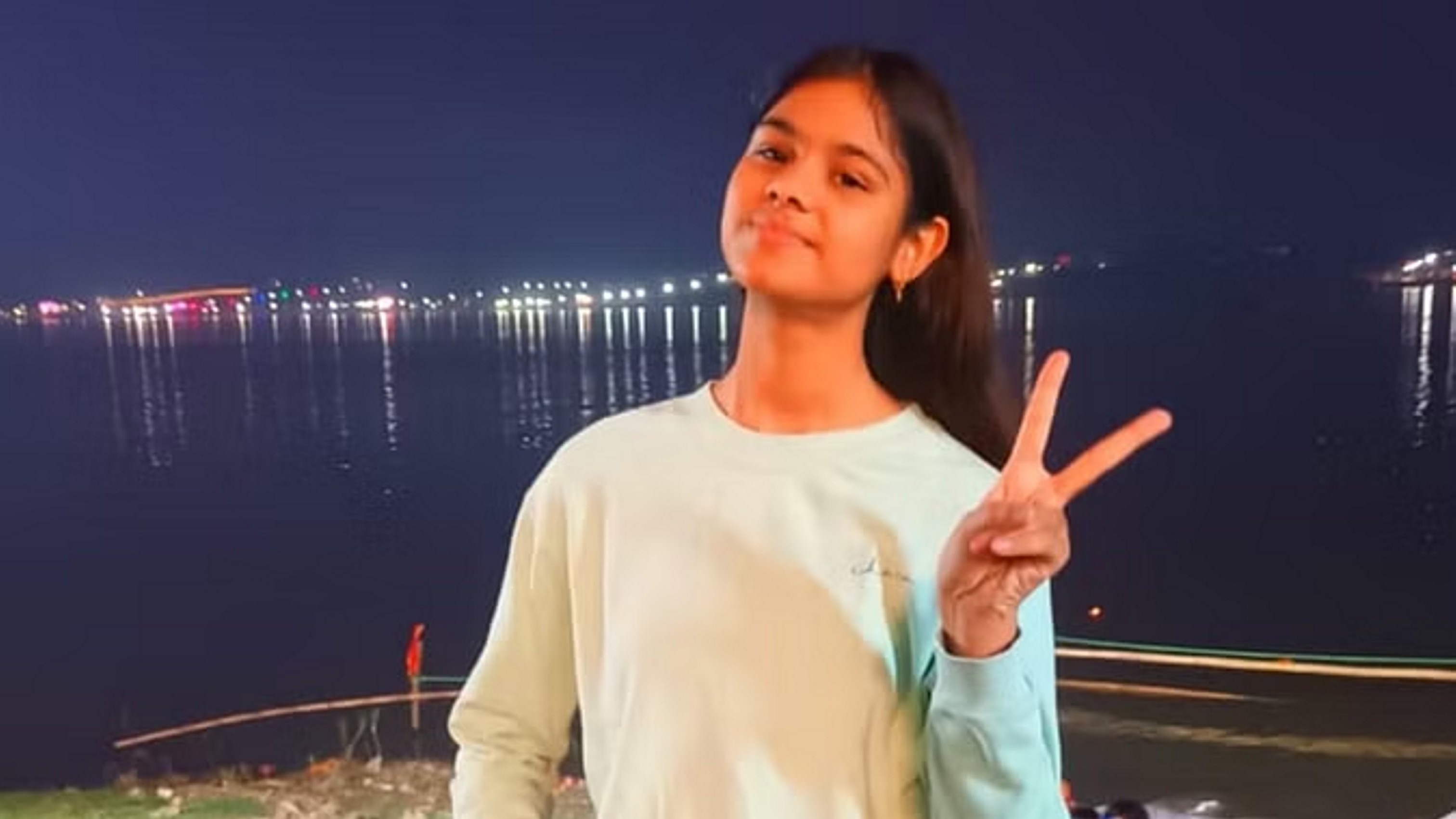 एक्टिवा पर जा रही छात्रा को सरिए से लदे ट्रक ने कुचला, मौके पर ही हुई मौत