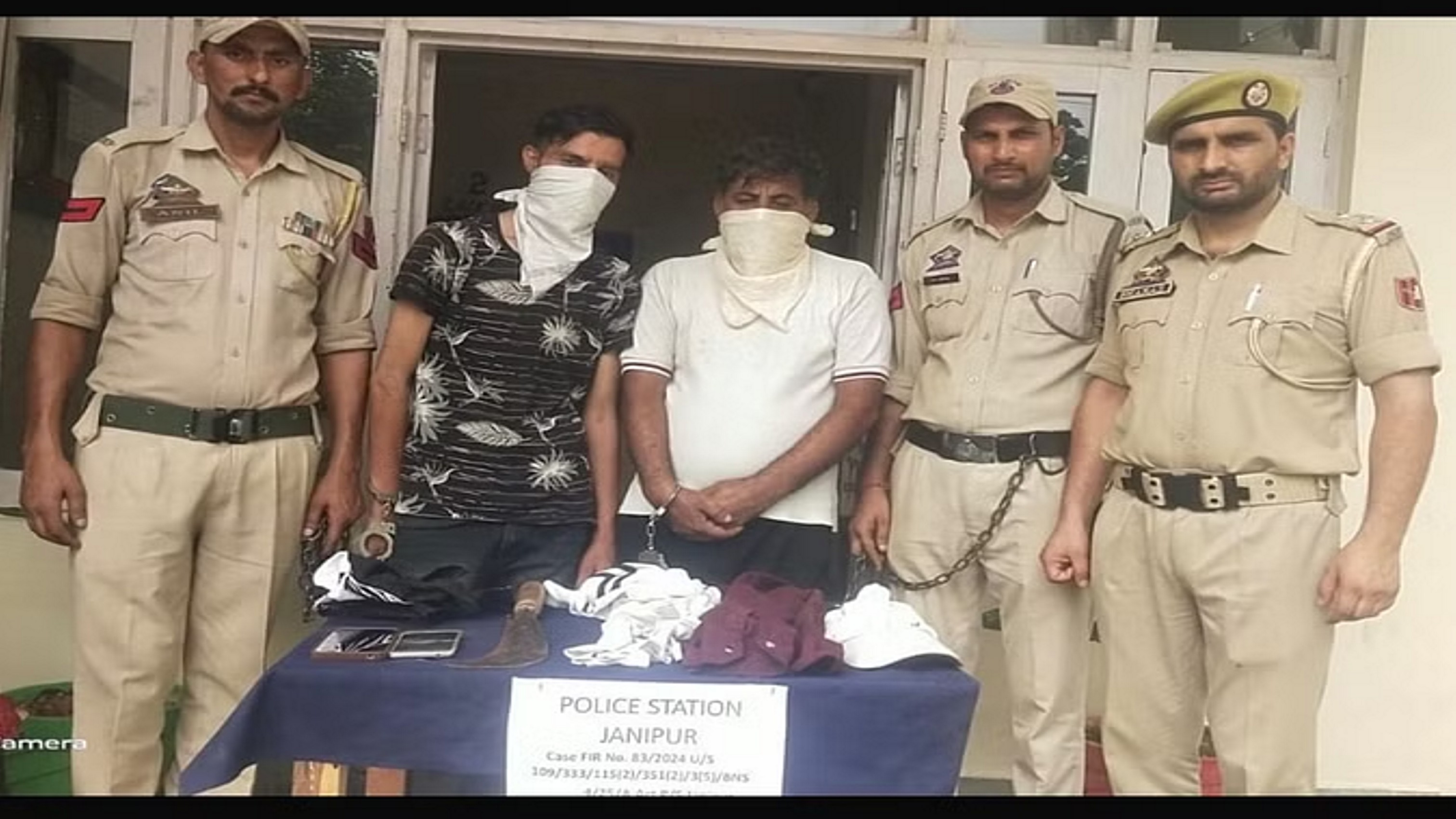 नकाबपोशों ने हमला कर की दुकानदार लूटने की कोशिश, दोनों गिरफ्तार