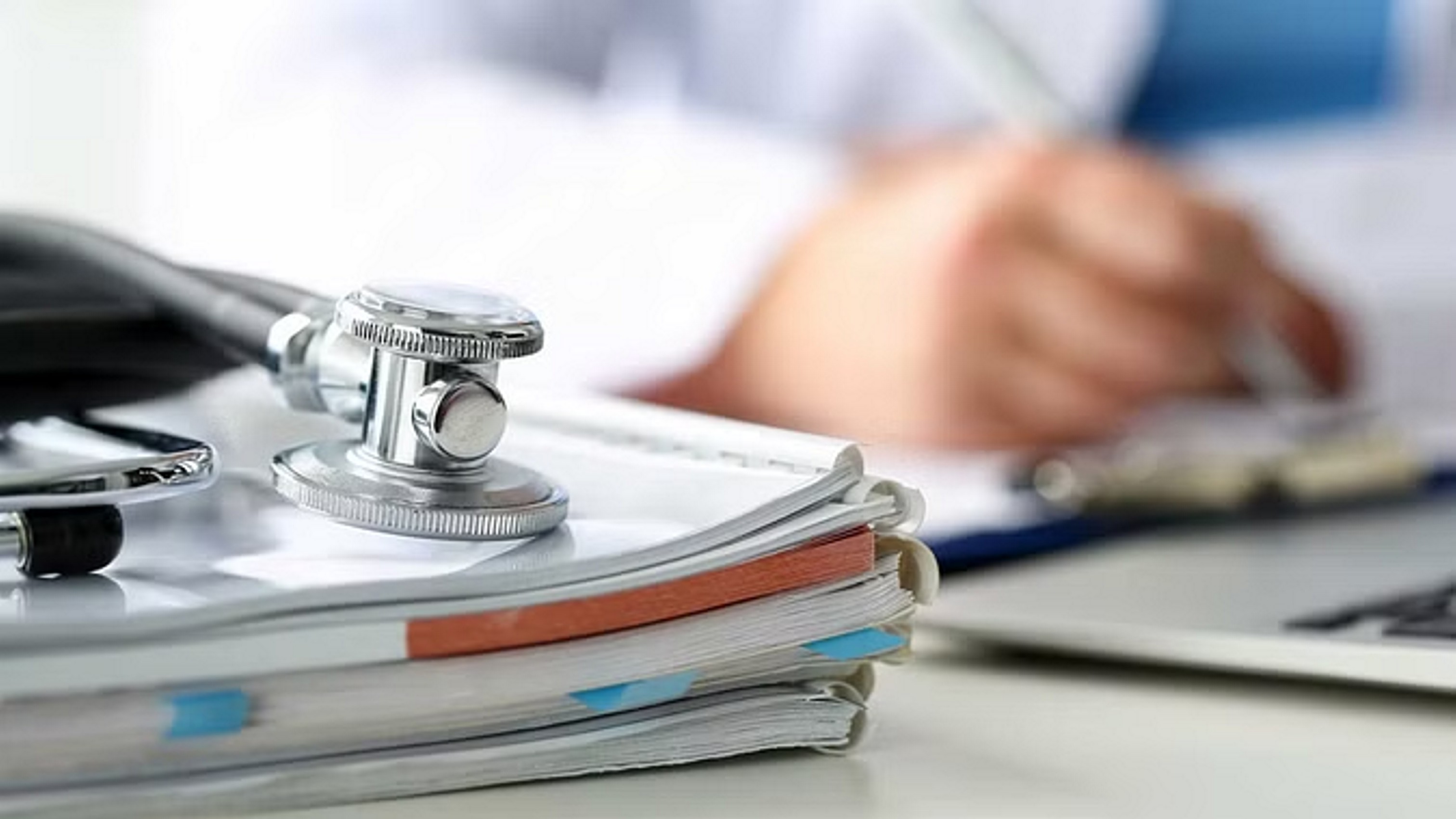 सरकारी अस्पतालों में अब इलाज सस्ता, लागू होगा एक पर्ची एक शुल्क