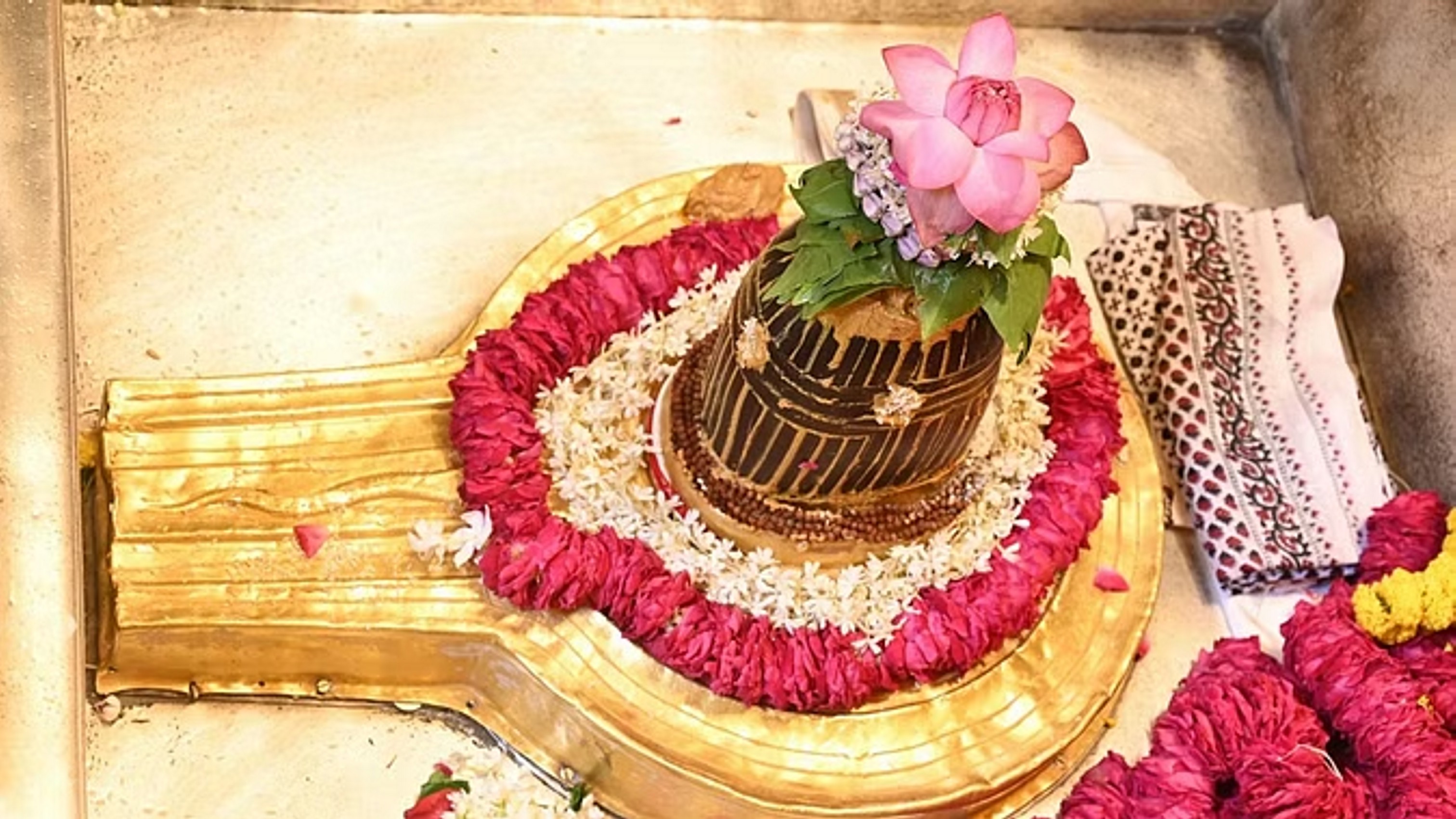 सावन के पांच सोमवार पर बाबा विश्वनाथ का विशेष शृंगार, अलग-अलग रूप में देंगे दर्शन