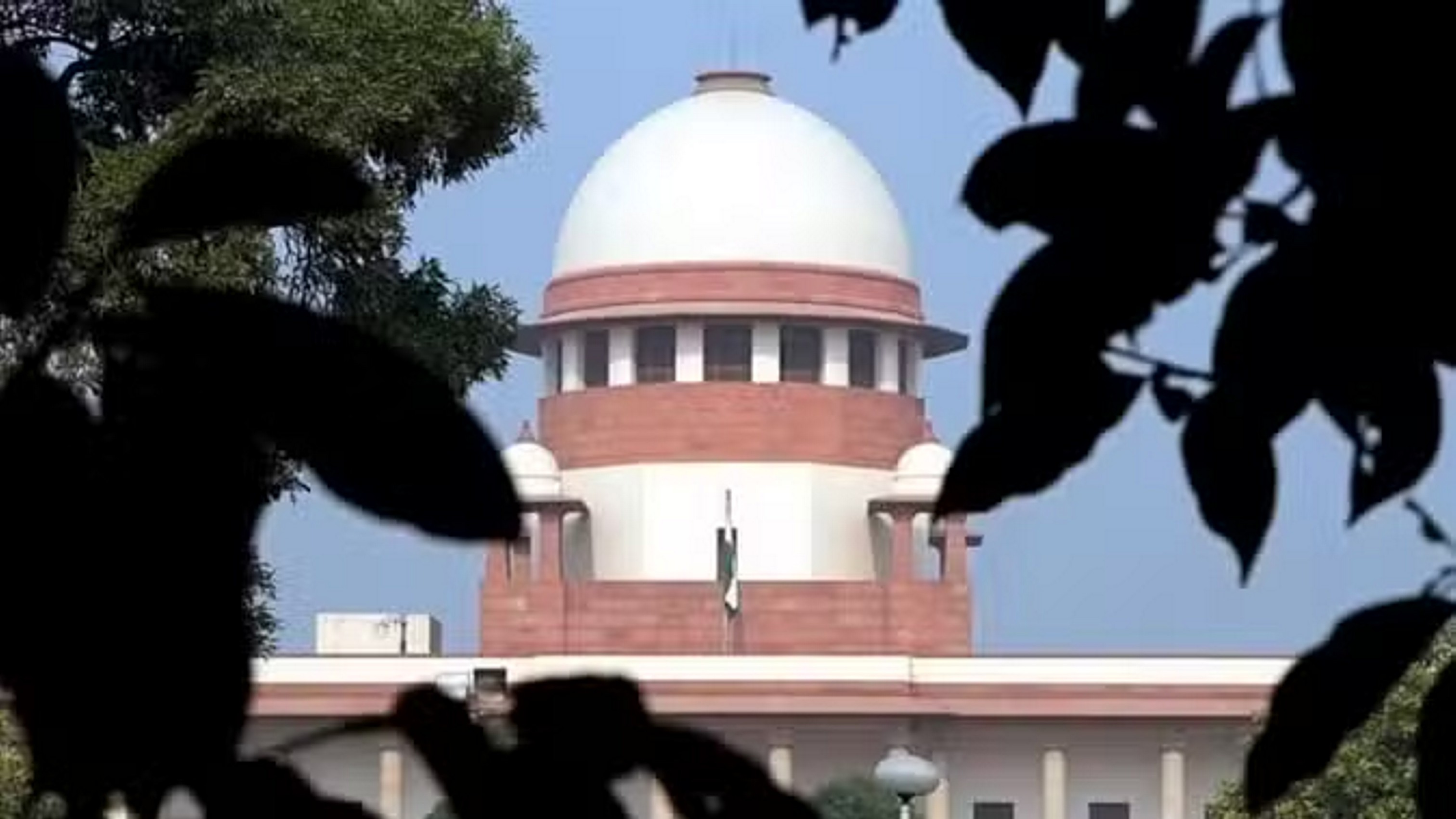 डकैत को मारने वाले पुलिसकर्मी को पांच लाख की सम्मान राशि दे यूपी सरकार: सुप्रीम कोर्ट 