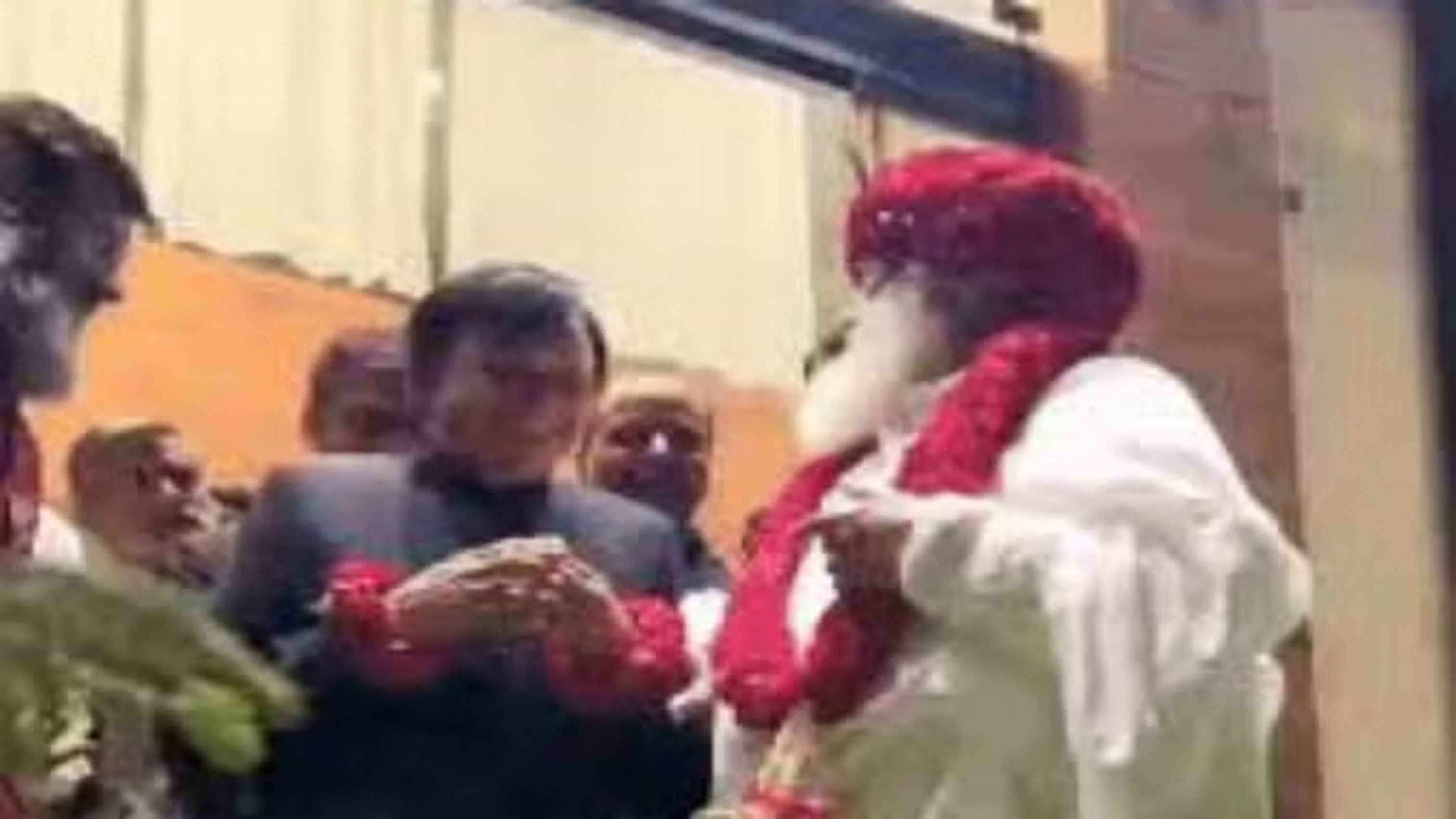 अंतरिम जमानत के बाद आश्रम पहुंचा आसाराम