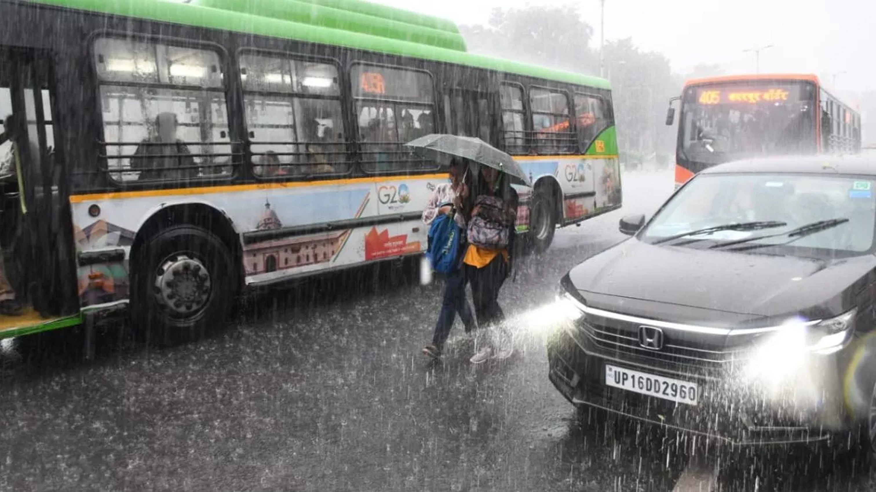 दिल्ली एनसीआर में बदला मौसम