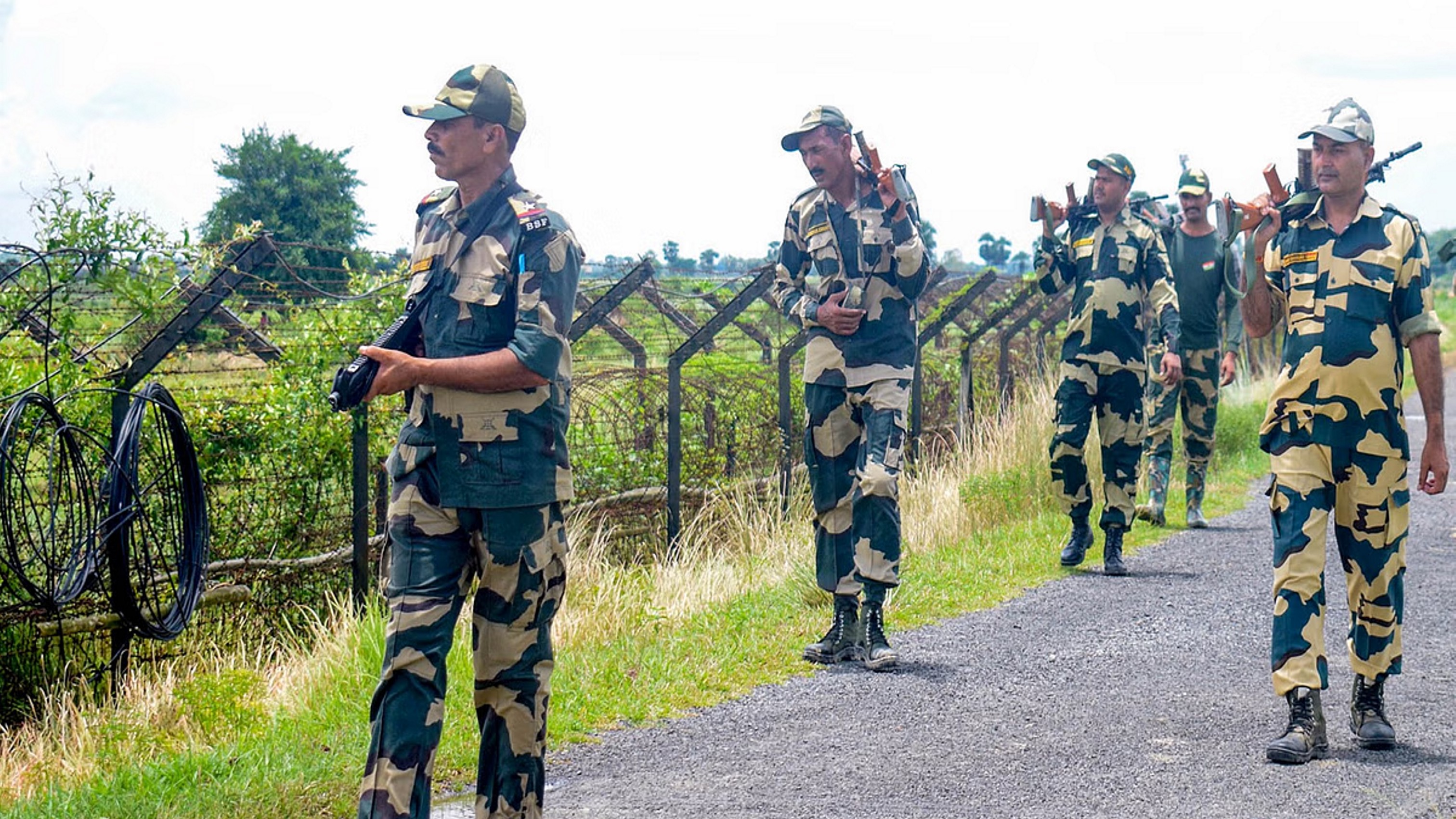 पठानकोट में बीएसएफ ने एक घुसपैठिए को मार गिराया, तलाशी अभियान जारी