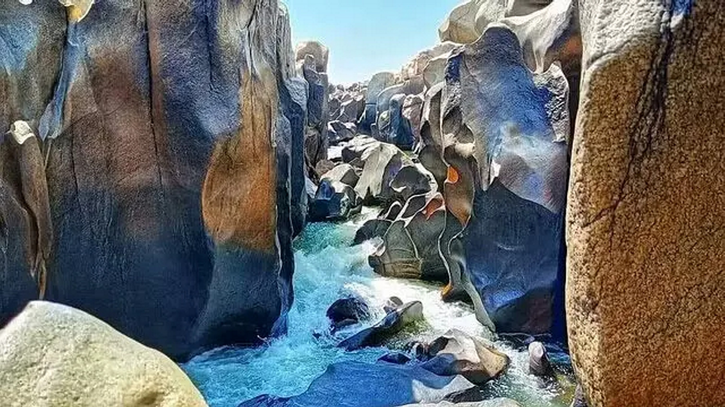 कान्हाकुंड चट्टान को वैश्विक पर्यटन स्थल के रूप में विकसित करेगी सरकार