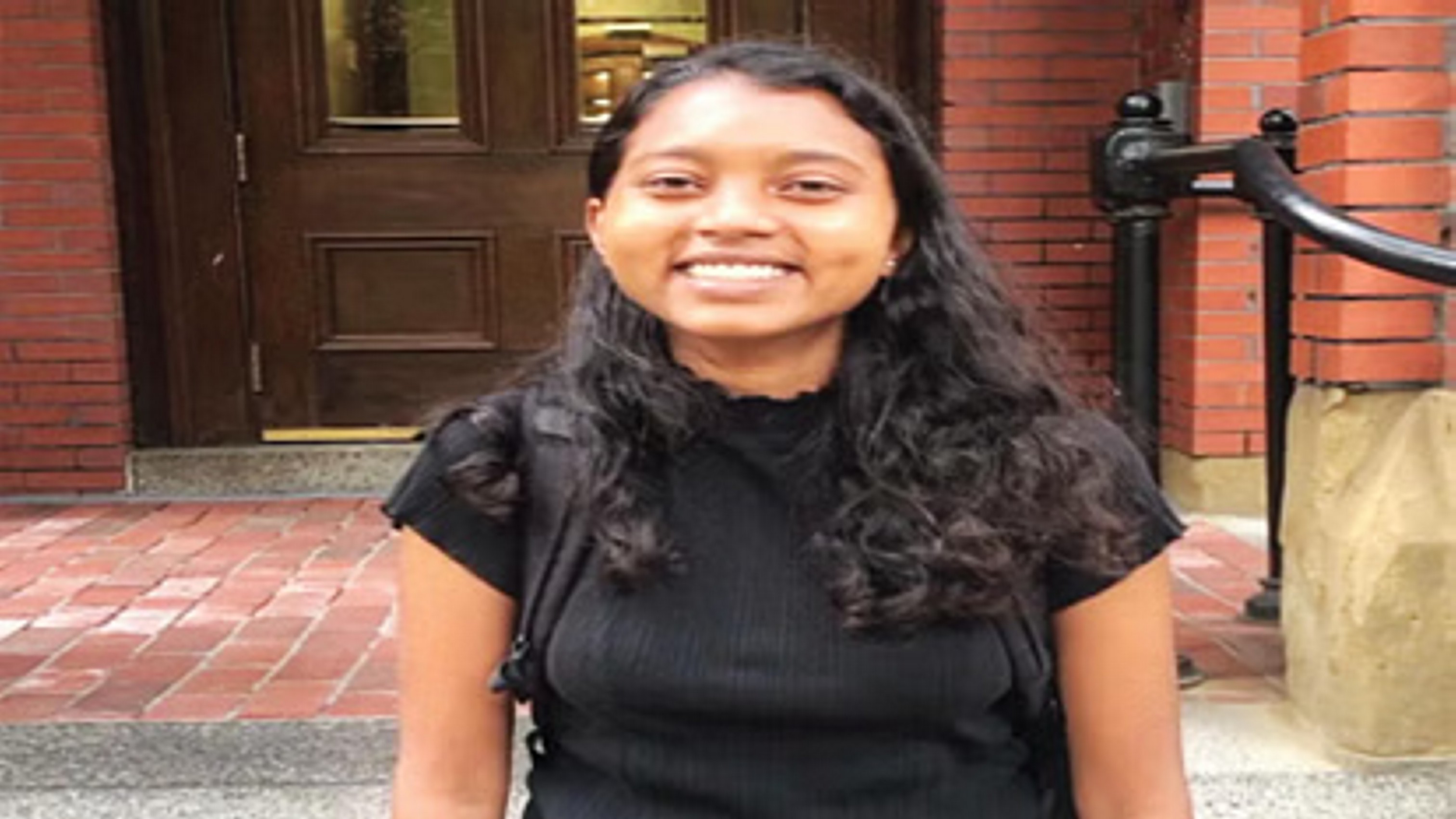 कठिनाइयों से लड़कर लिया हार्वर्ड में दाखिला, रूढ़ियों को तोड़कर जगाई शिक्षा की अनोखी अलख