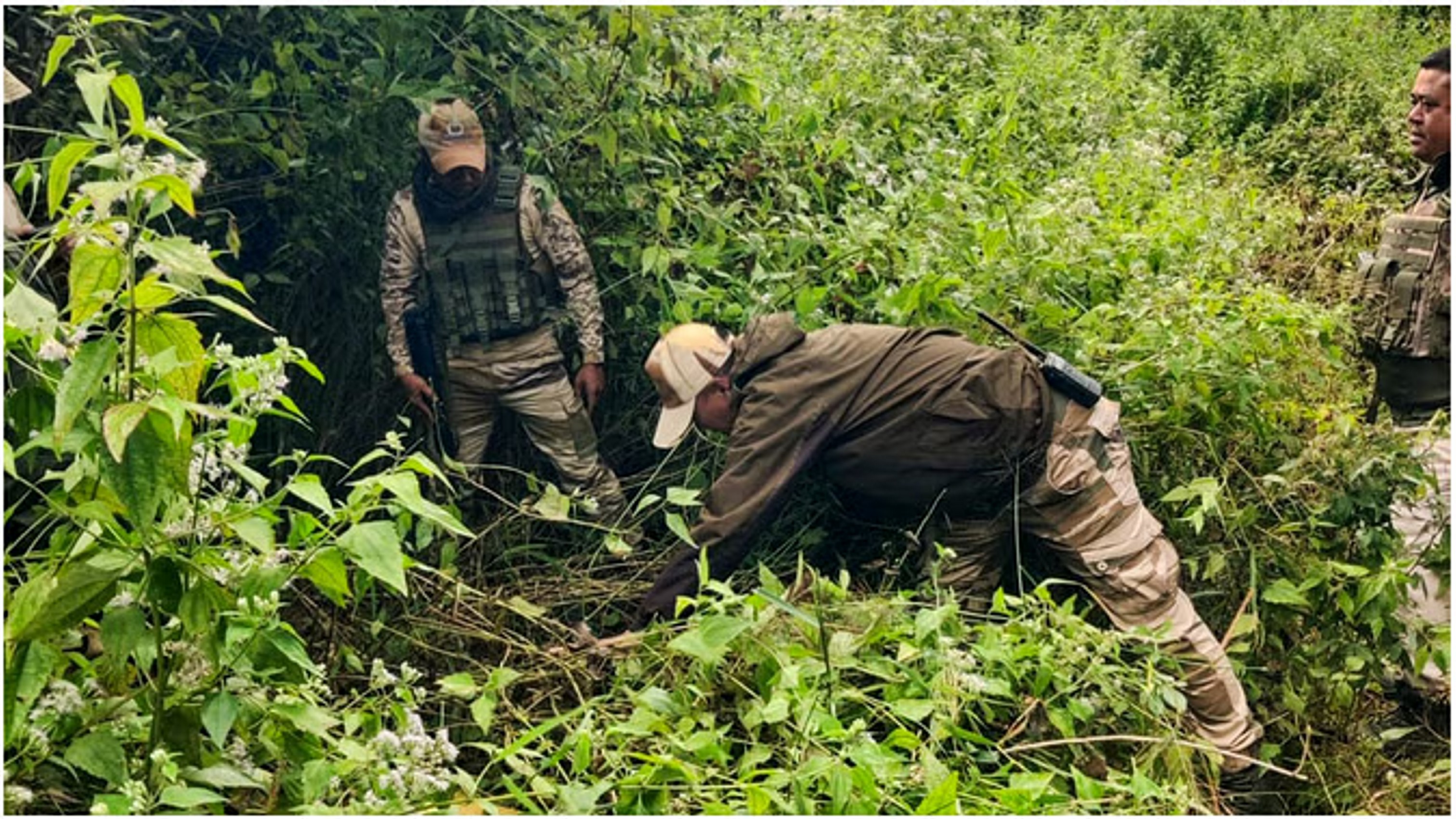 उग्रवादियों ने चौकी से लूटे हथियार और गोला-बारूद, रिजर्व बटालियन निशाने पर
