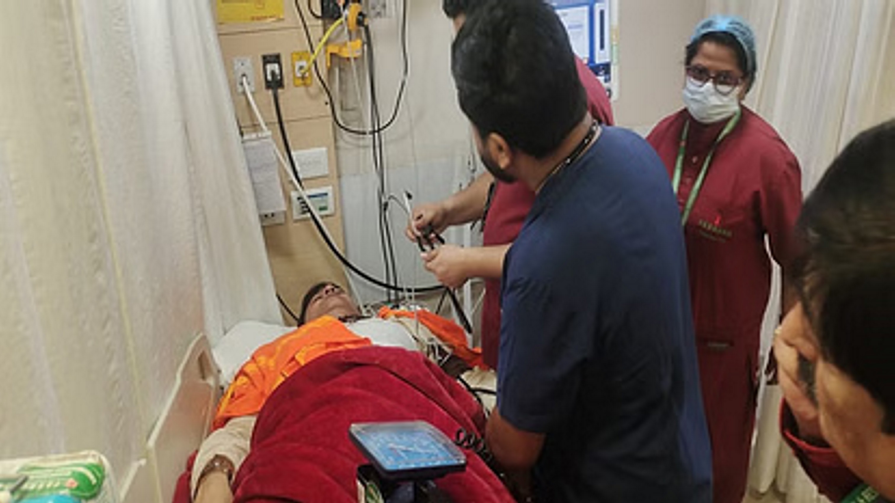 कलेक्ट्रेट में चक्कर खाकर गिरे विधायक नंदकिशोर गुर्जर