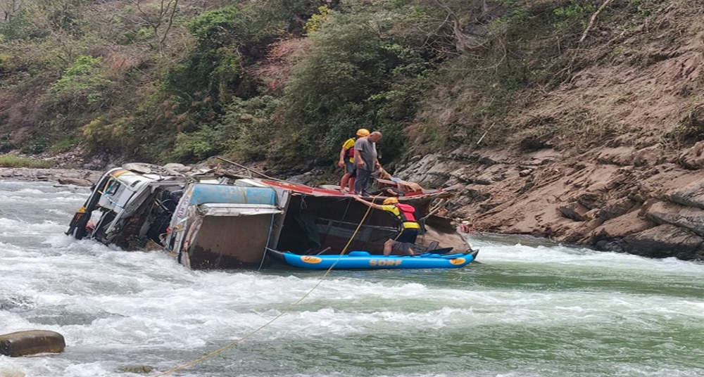 यमुना पुल के पास नदी से मिला लापता युवक का शव