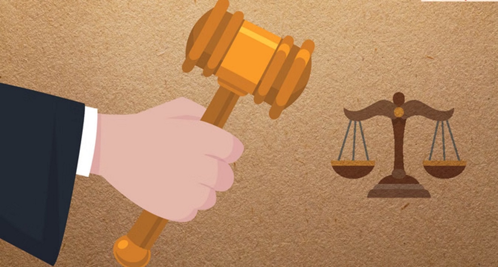 बच्चों के गले पर चाकू रखकर महिला से दुष्कर्म के दोषी को 20 साल की सजा