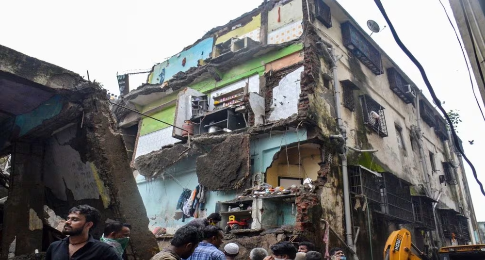 हाराष्ट्र के भिवंडी में चार मंजिला इमारत ढही, एक मौत