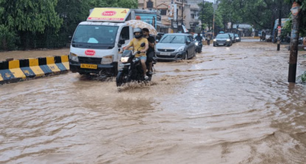 दिल्ली में 100 मिमी से अधिक बारिश