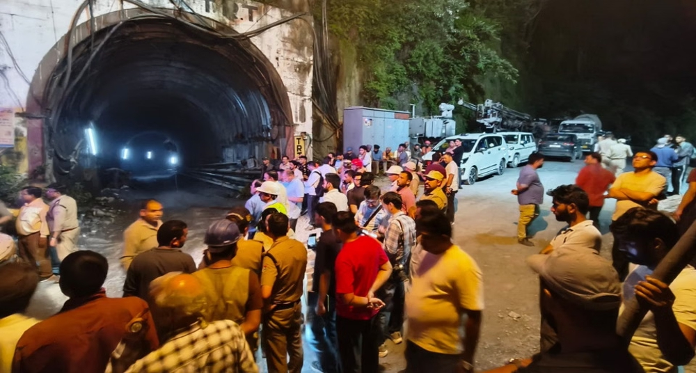 निर्माणाधीन टनल में भूस्खलन से नौ की मौत, छह की तलाश जारी