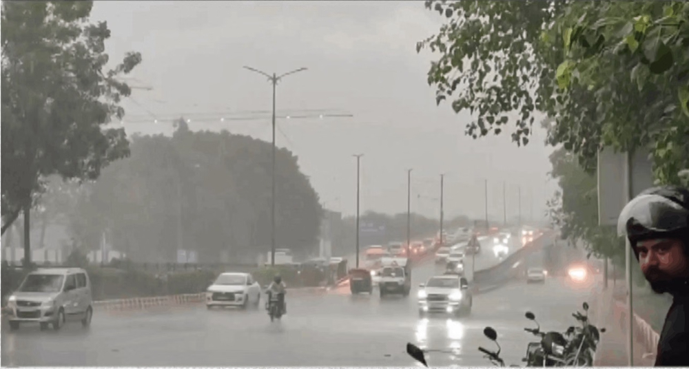 दिल्ली-एनसीआर में बारिश से राहत