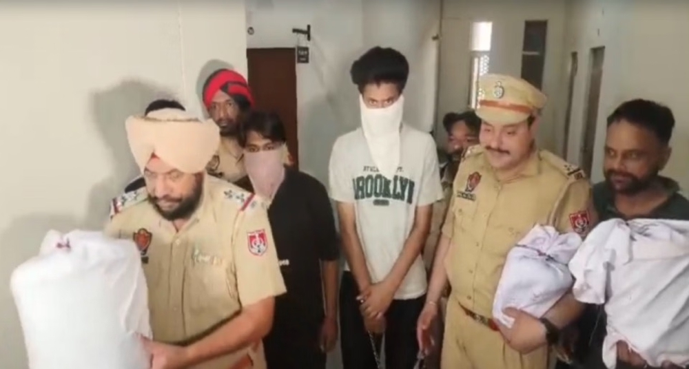 15 किलो हेरोइन बरामद, चार आरोपी गिरफ्तार