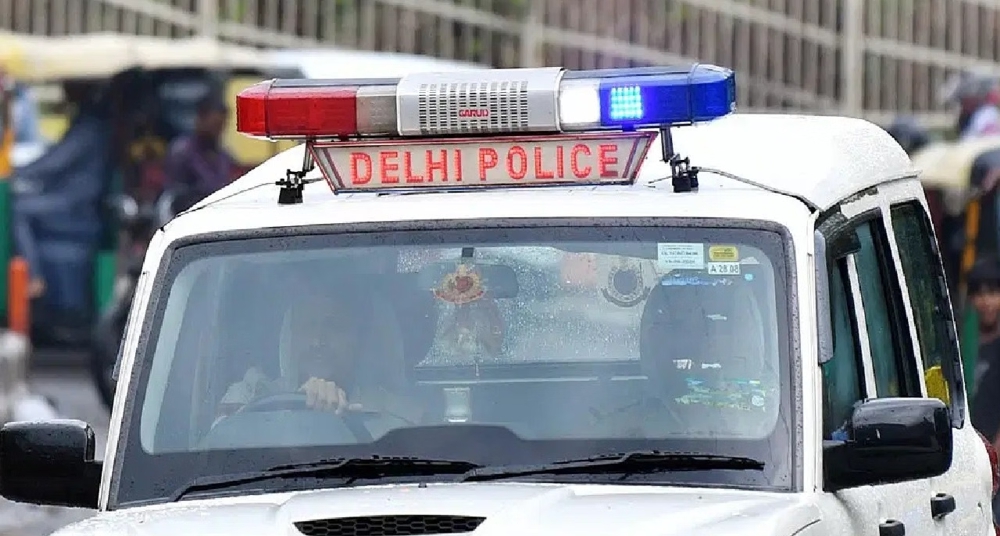 दो बांग्लादेशी नागरिकों को अवैध रूप से भारत में रहते पकड़ा
