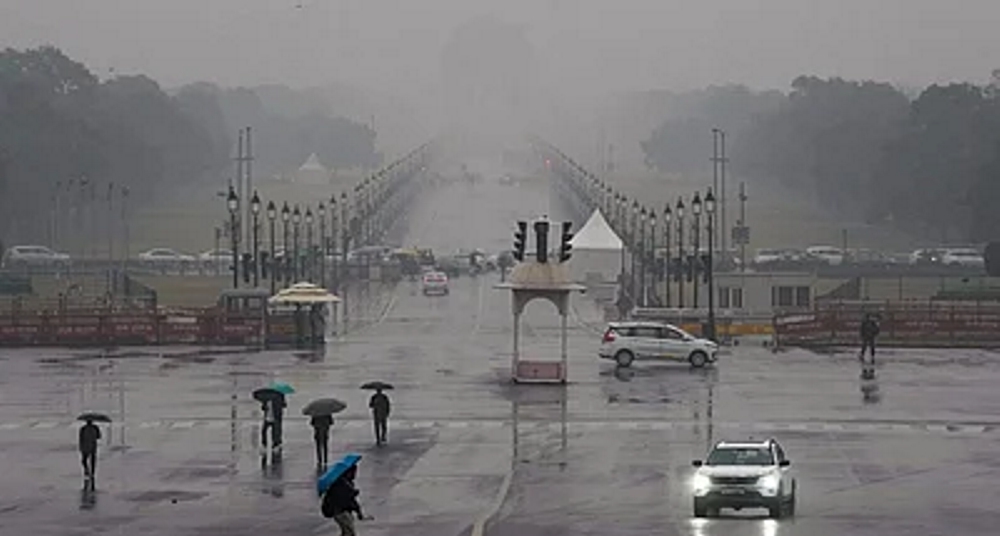 दिल्ली-एनसीआर में बदला मौसम