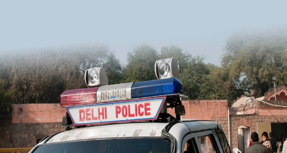 दिनदहाड़े घर से 10 लाख के गहने चोरी करने के आरोप में तीन गिरफ्तार